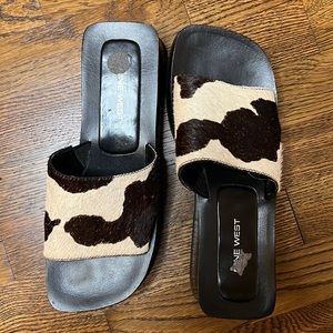 NINE WEST PLATFORM CALF HIDE SLIDES